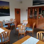 Hotel Moewenstuebchen *
