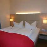 Hotel Moewenstuebchen *
