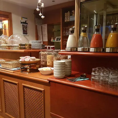 Moewenstuebchen Hotel *