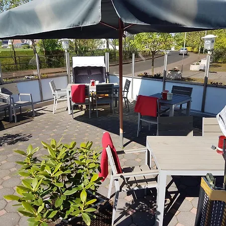 Moewenstuebchen מלון